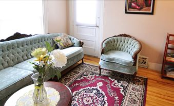 Glory Guest Suites, Downtown Moncton - Housity