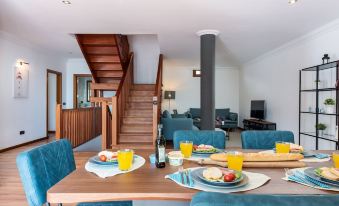1 Charming Villa, Huge Terraces, Pool, Garden, BBQ