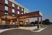 麥迪遜中央阿連特能源中心希爾頓惠庭套房酒店 - 廚房