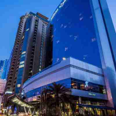 コーニッシュホテルシャー​​ジャ Hotel Exterior