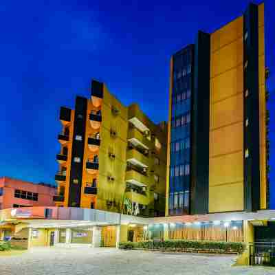 플라자 인 이그제큐티브 Hotel Exterior
