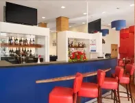 Ramada Encore by Wyndham Tangier - bar