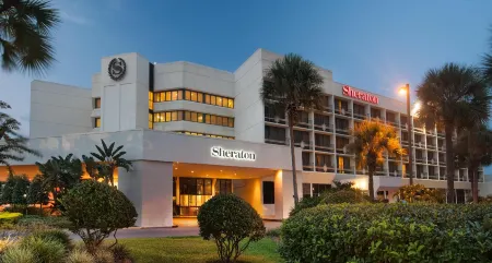 Sheraton Orlando Lake Buena Vista Resort Отели рядом с достопримечательностью «Бейзилика оф Нешнел Шрайн оф Мэри, Квин оф Юниверс»