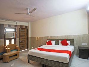 Super OYO Flagship Hotel Lemonade Near Indira Gandhi International Airport