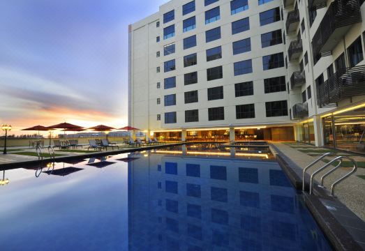 밍 가든 수영장