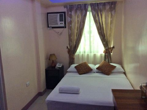 D'Narra Hotel and Restobar