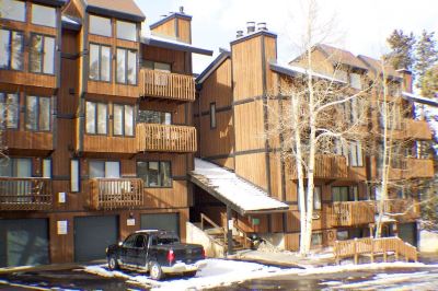 Hotel Exterior #1687 Ski-in, Ski-Out Four Oclock Lodge, on The Ski Run! Photo