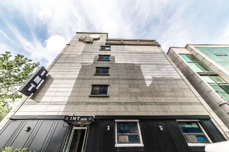 Ansan Walkers Hotel by Cozy