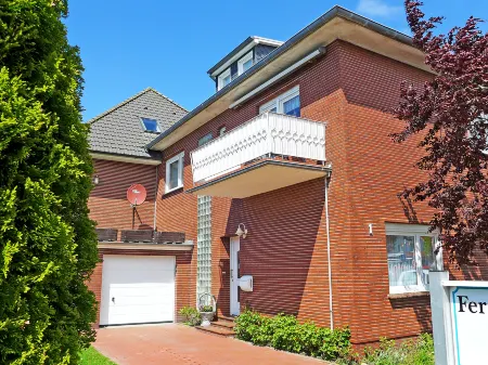 Lachmöwe Отели рядом с достопримечательностью «Luettje Kaiser, kleinste Waffel-Stube der Welt»