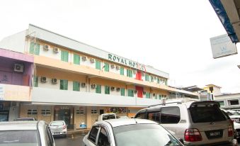 SUPER OYO 89408 Royal Hotel