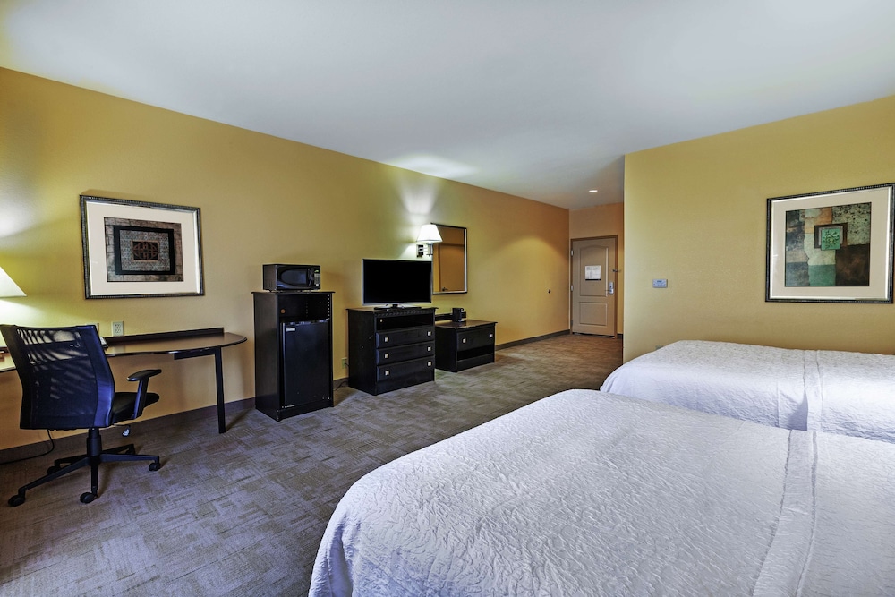 Hampton Inn & Suites Owasso