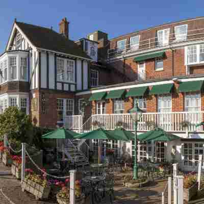 The Lookout Rye Hotel Exterior