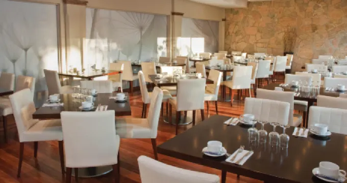 Ramada Hotel & Suites by Wyndham Costa del Sol Fuengirola