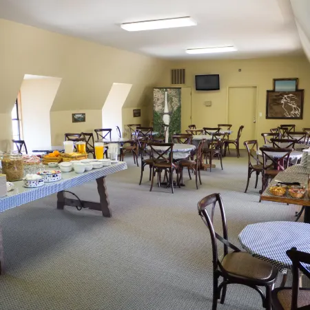 Riverside Inn