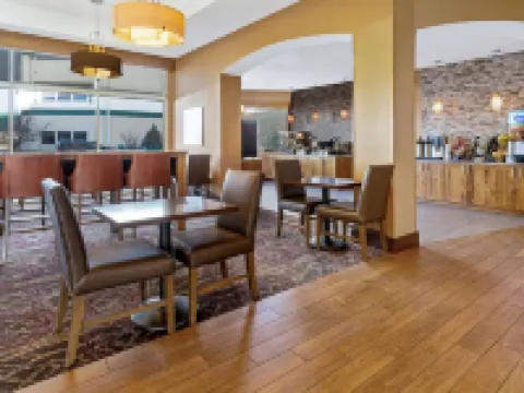 La Quinta Inn & Suites by Wyndham Butte ビュートのホテル