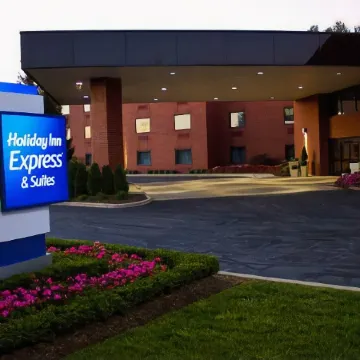 Holiday Inn Express Mentor Banquet Center by IHG