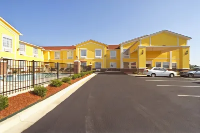 Best Western Sherwood Inn  Suites Hotel di 