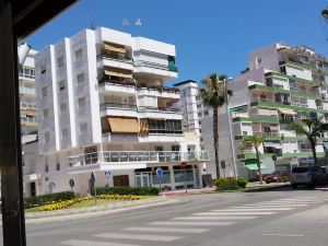 Beautiful and Modern Duplex Terrace 150 m from the Beach of Torre del Mar