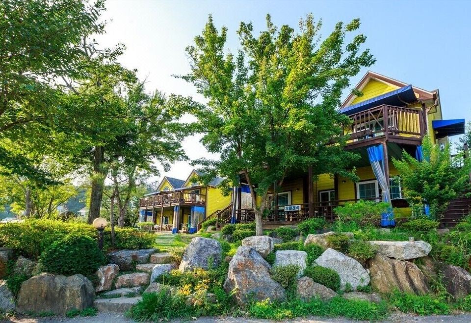 꿈에그린펜션 본관 후기, 예약 및 특가 확인 - 가평군 호텔 추천 | 트립닷컴