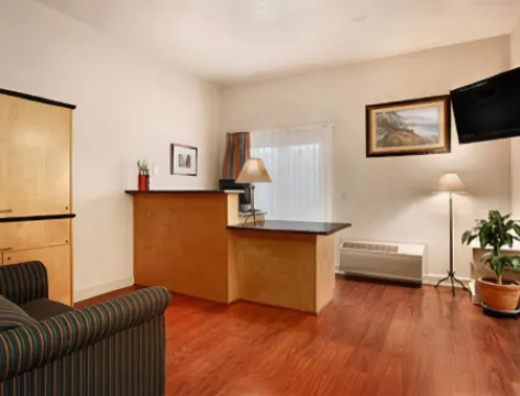 Monarch Valley Inn Marina at Monterey Bay