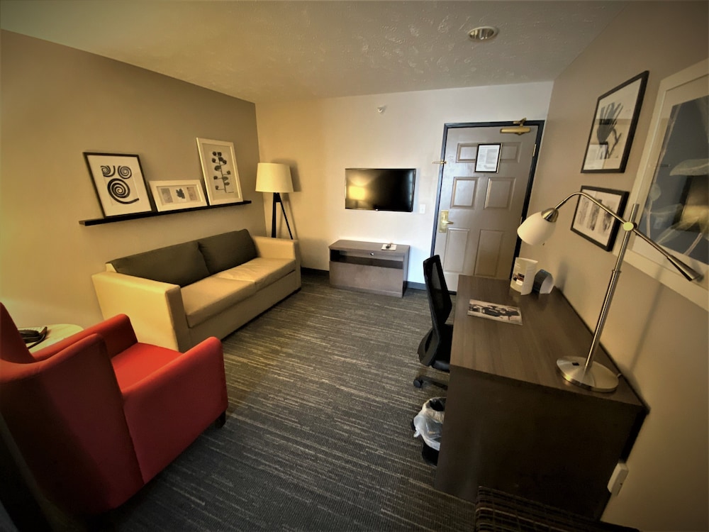 Country Inn & Suites by Radisson, Council Bluffs, IA