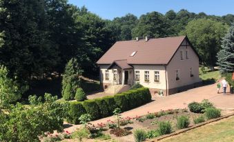 Zielona Dolina Młyn - Housity