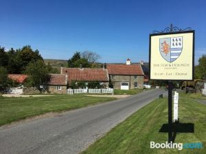 The Fox & Hounds Inn