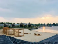 Oesterdam Resort Hotels in Tholen