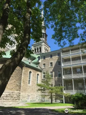 The Grey Nuns Residence by Concordia University