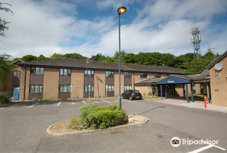 Travelodge Edinburgh Dreghorn Отели рядом с достопримечательностью «Росслинский замок»