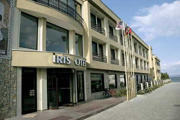 Iris Hotel