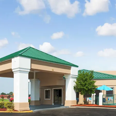 Hallmarc Inn & Suites of West Memphis