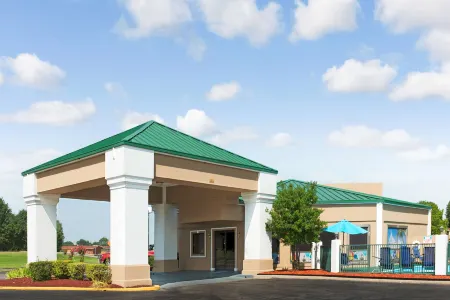 Hallmarc Inn & Suites of West Memphis Отели в г. Маунд Сити Тауншип