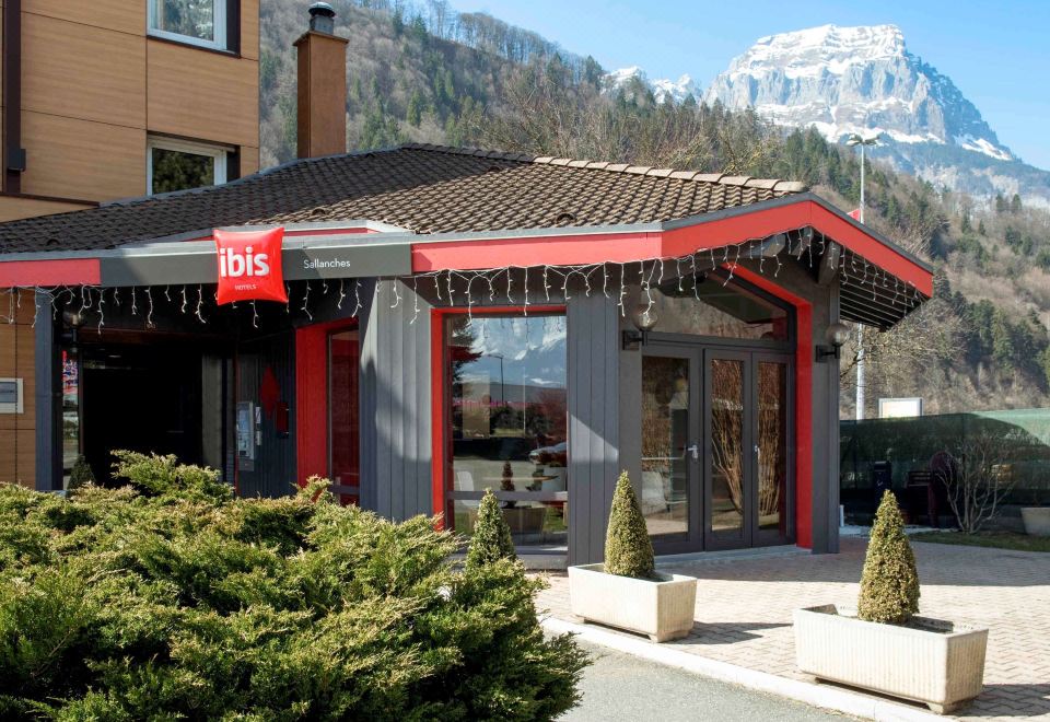 Ibis Sallanches Porte du Mont Blanc-Sallanches Updated 2022 Room  Price-Reviews & Deals | Trip.com