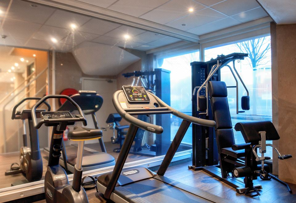 1. 호텔 엑스포 브..