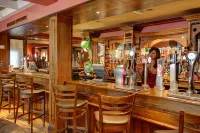 Weathervane Hotel by Greene King Inns - bar