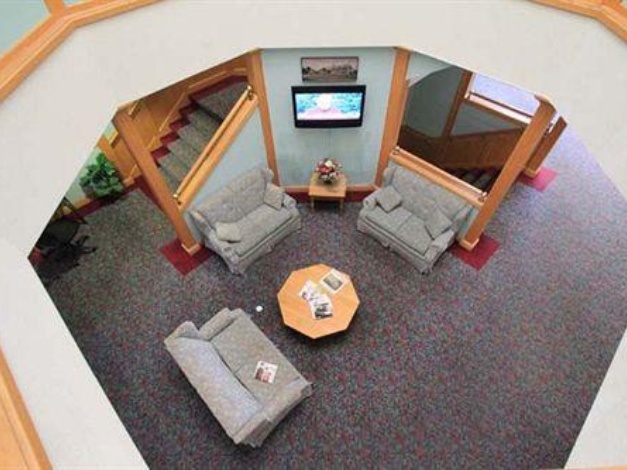 Cabot Inn & Suites