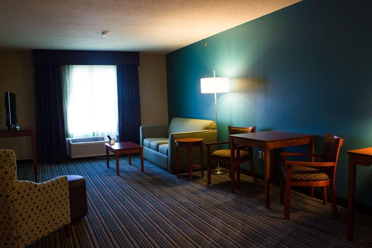 Best Western Plus Menomonie Inn & Suites