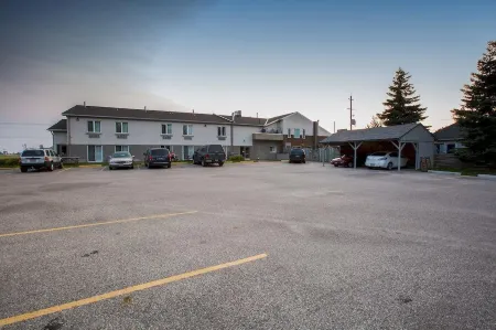 The Village Inn Отели в г. Wellington County