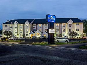 Microtel Inn & Suites by Wyndham North Canton