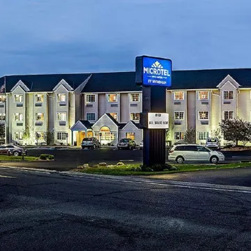 Microtel Inn & Suites by Wyndham North Canton