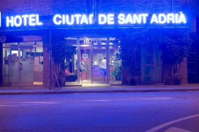 ホテル シウタット デ サント アドリア