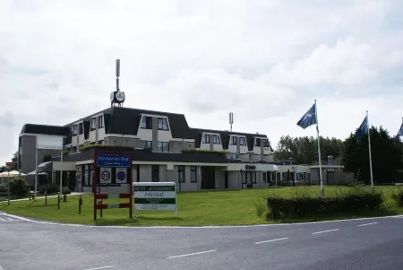 Fletcher Hotel - Restaurant Nieuwvliet Bad Отели в г. Cadzand