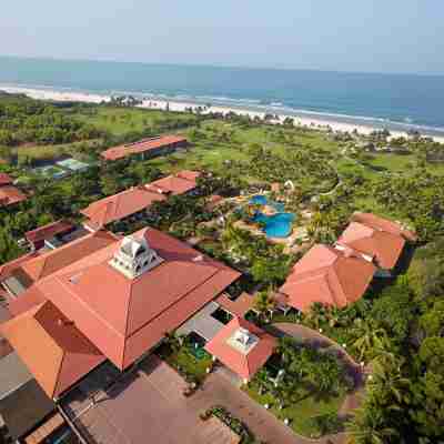 Caravela Beach Resort Hotel Exterior