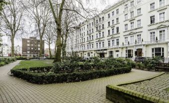 Tudor Court Hotel