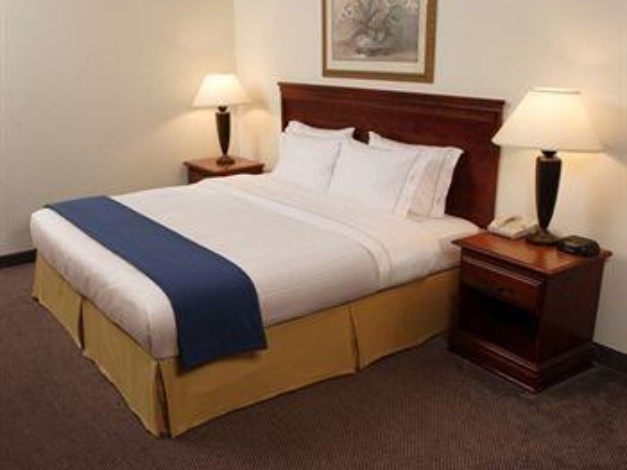 Holiday Inn Express & Suites Cambridge, an Ihg Hotel