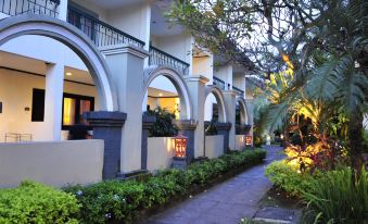 Legian Paradiso Hotel