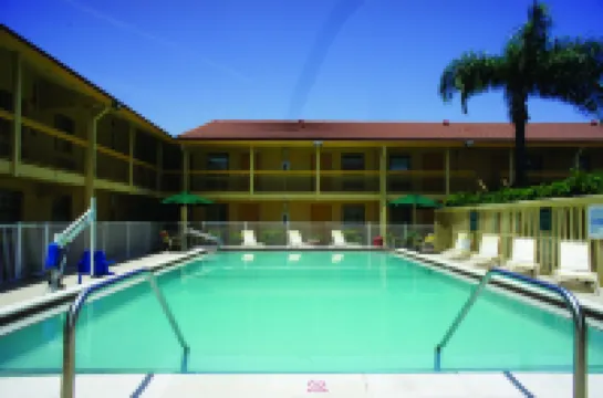 Baymont by Wyndham Fort Myers Central