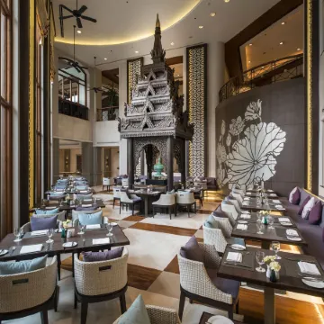 Chatrium Hotel Royal Lake Yangon