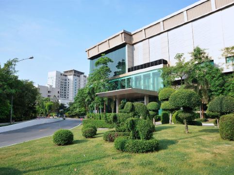 โรงแรมรามาการ์เด้นส์ กรุงเทพ